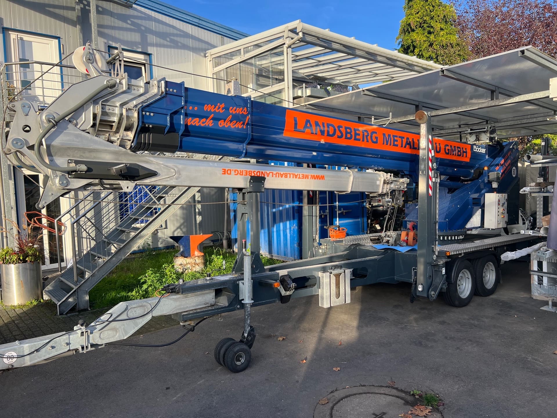 Anhängerkran mieten in Bonn bis 36m länge - Metallbau Landsberg