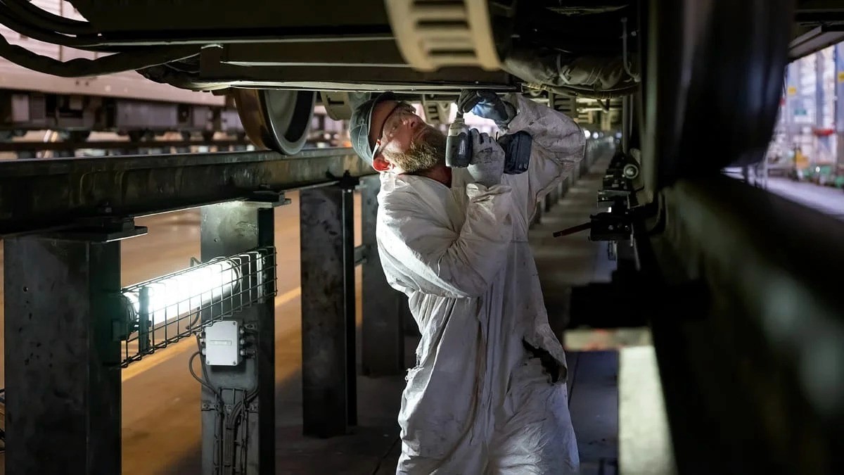 Tunnel technique de maintenance sous terrain — photographie infrastructure Lille | Anteale Yann Manac’h 2025