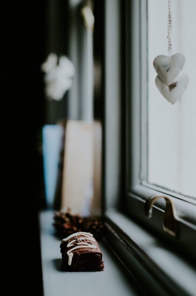 Play with words and symbols for your Ad copy