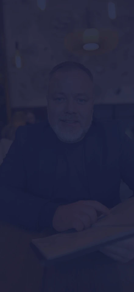 Tło Marcin Dyrda