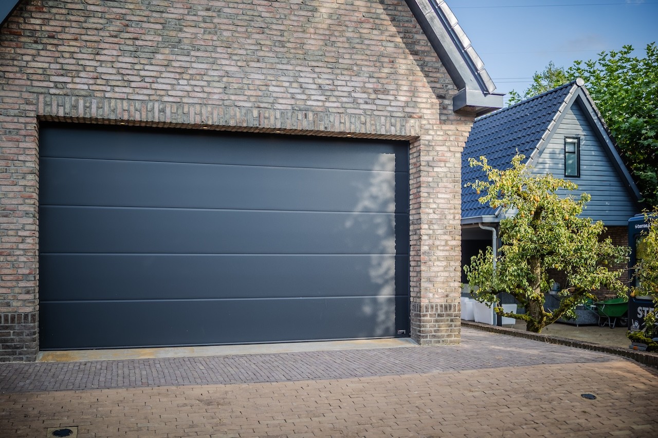 Fotografie garagdeuren website Jan Karssen - 5en2 Groep Jan Karssen - 5en2 Groep