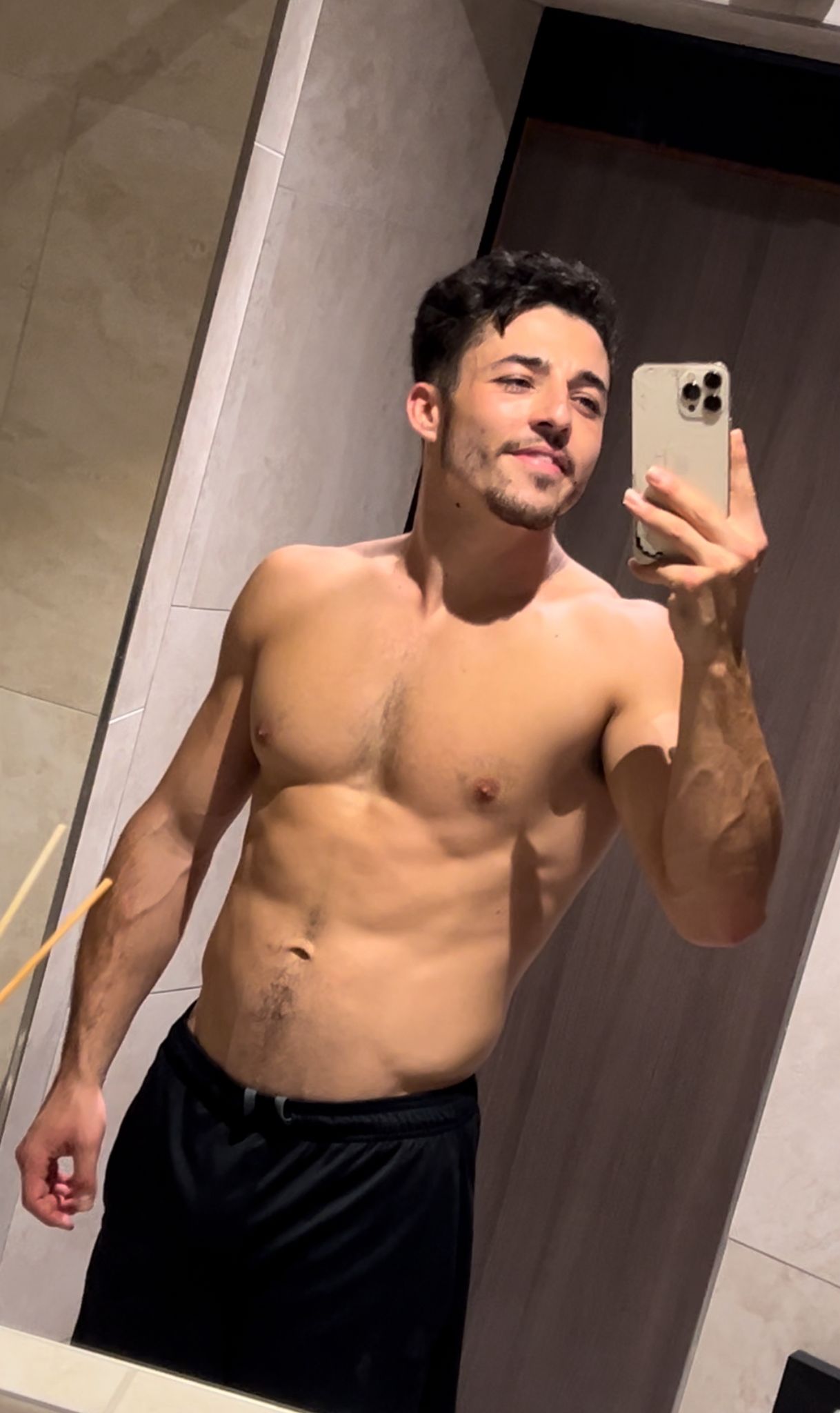 Before and after transformation photos of a Fitnix client