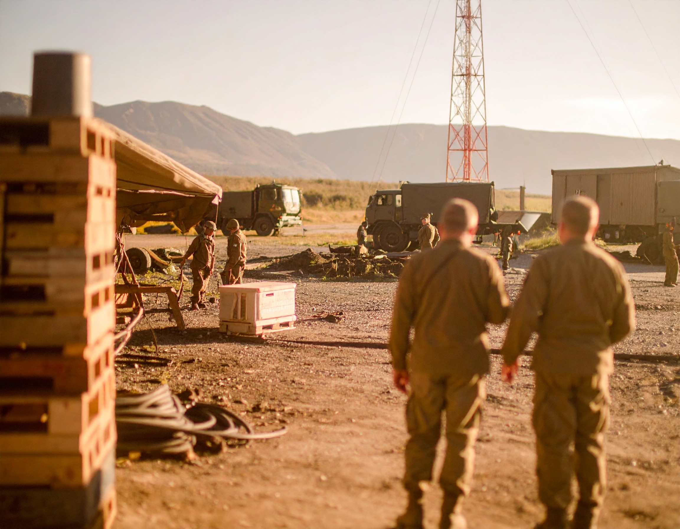 pop up supply depot, antenna in back