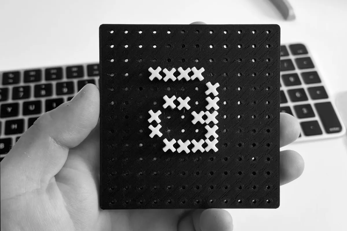 GYS Pixels 3d printed board with pins