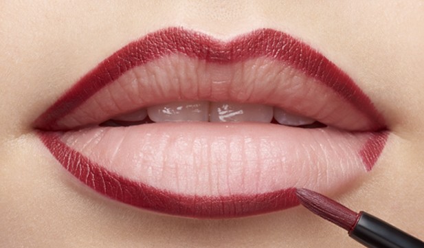 DELINEA TUS LABIOS