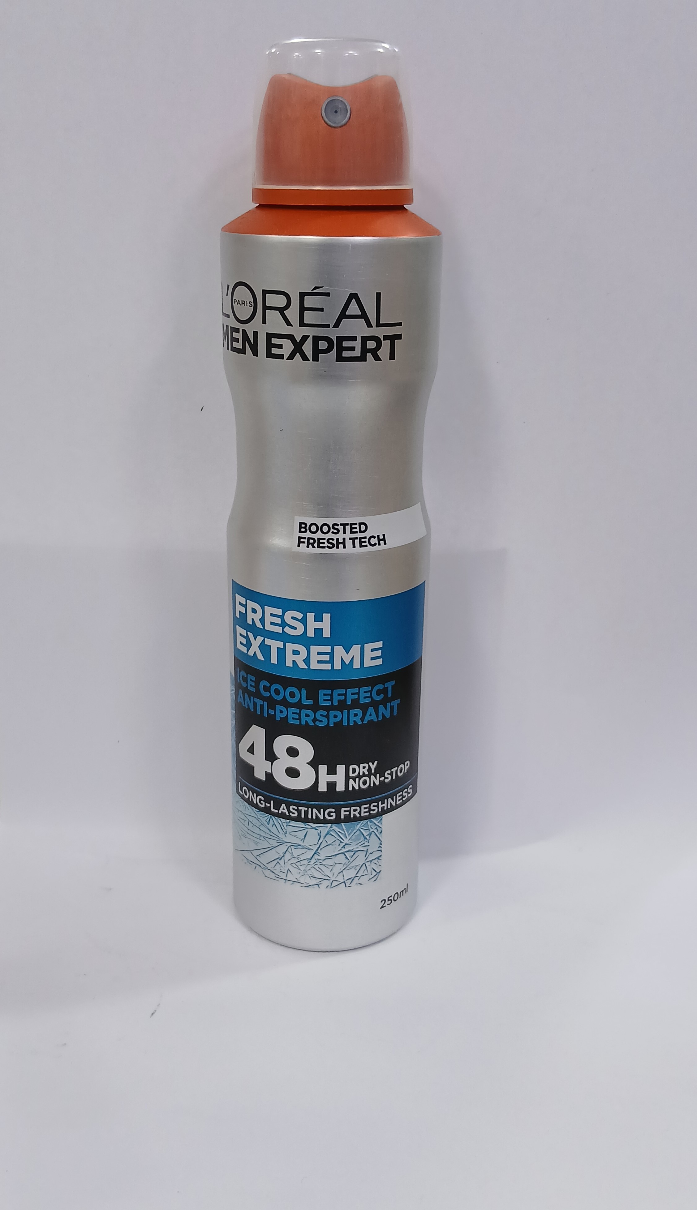 L’Oréal Men Expert Fresh Extreme 48H Cool Effect Deodorant spray, 150ml aerosol can in white and orange packaging.