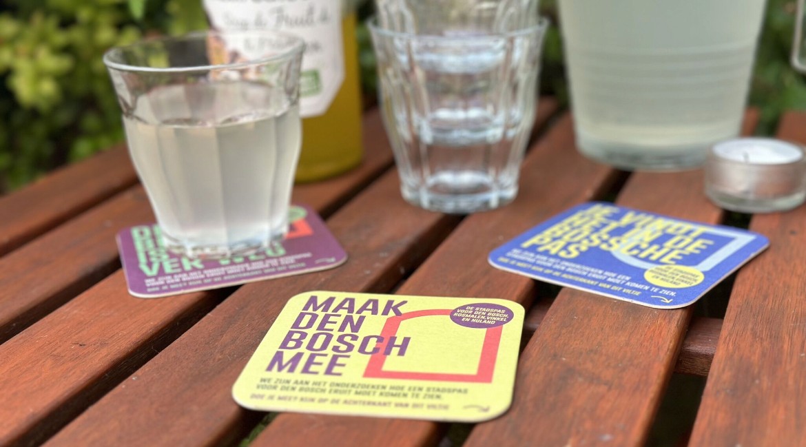 een set van drie viltjes gebruikt voor onderzoek onder bewoners