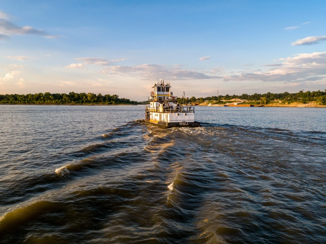 A pusher tug on the Mississippi River.
