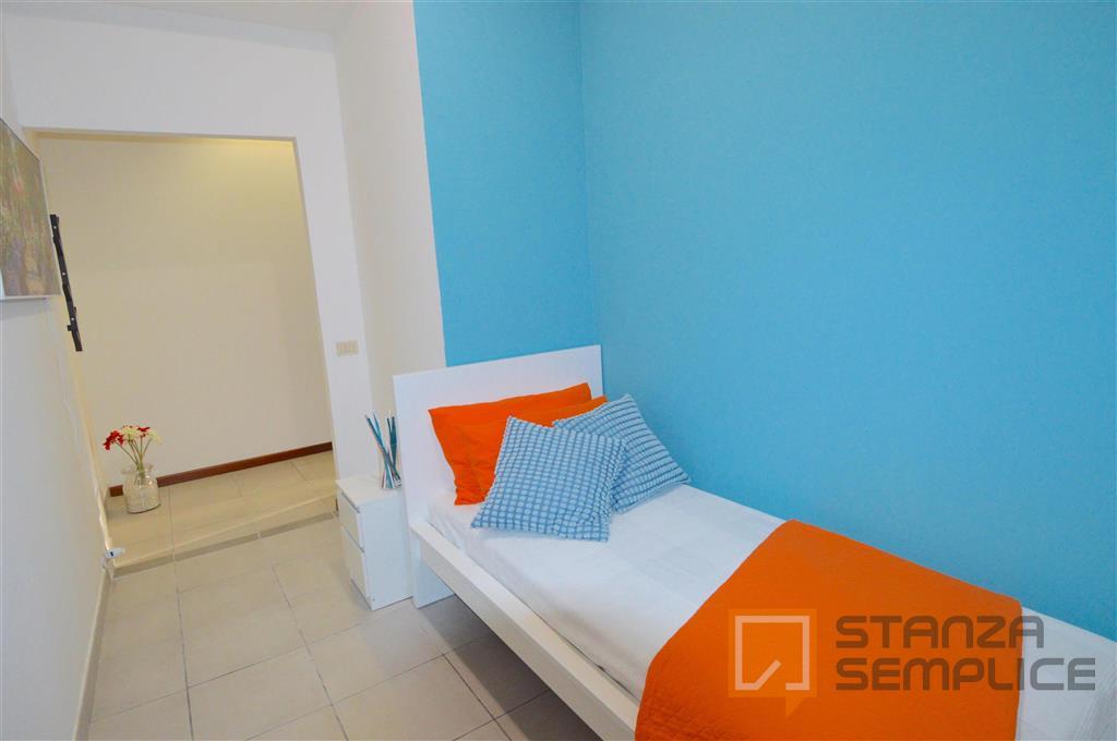 21 sqm room in Via Venturi, Modena