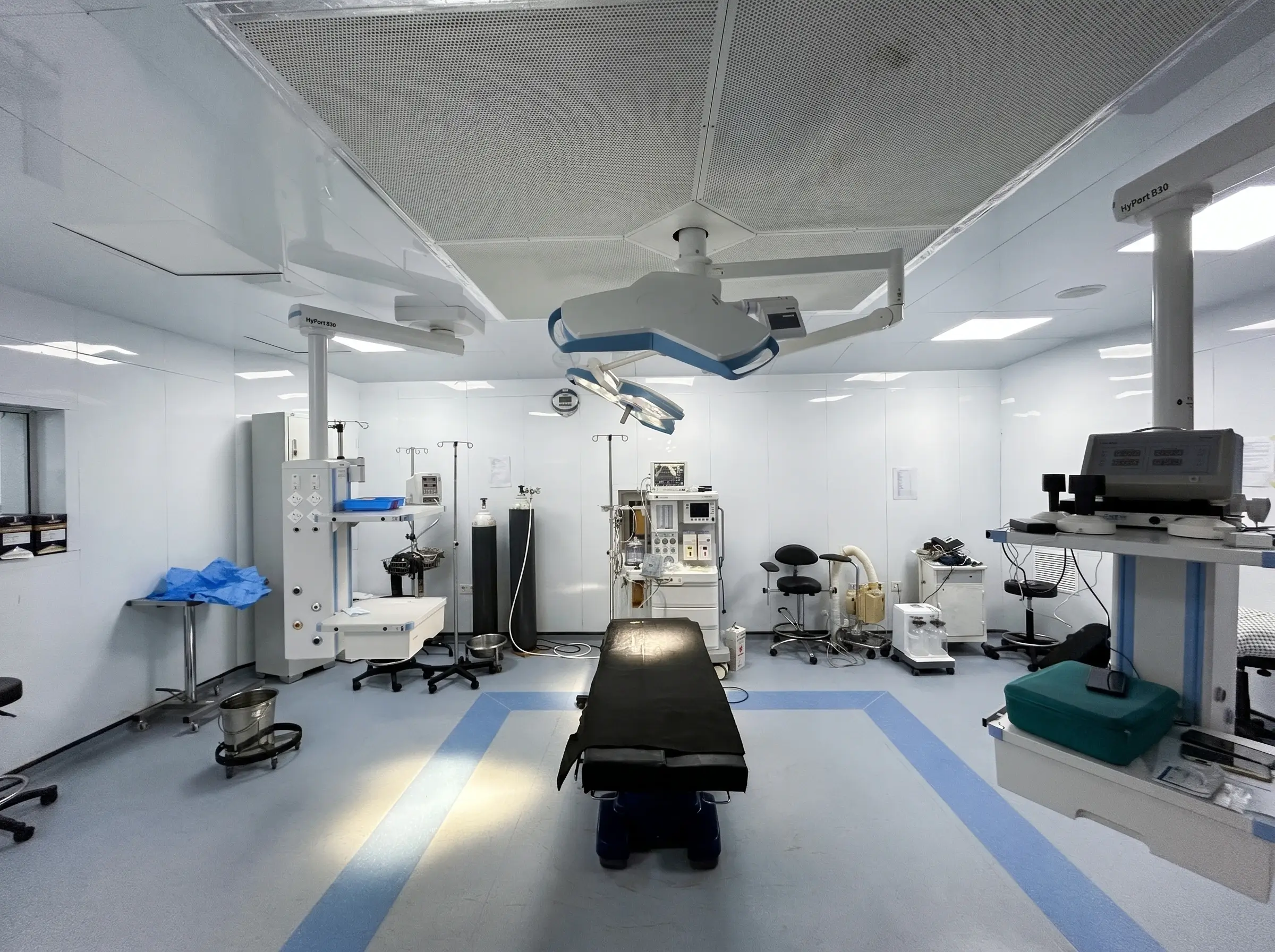 Advanced orthopaedic operating theatre at The O.N.I. Clinic