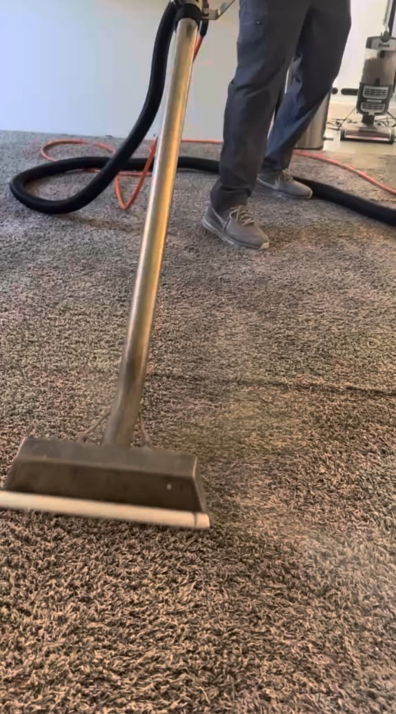 difference  cleaning service