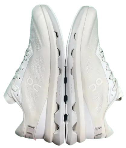 On Running Cloudzone Sneakers
