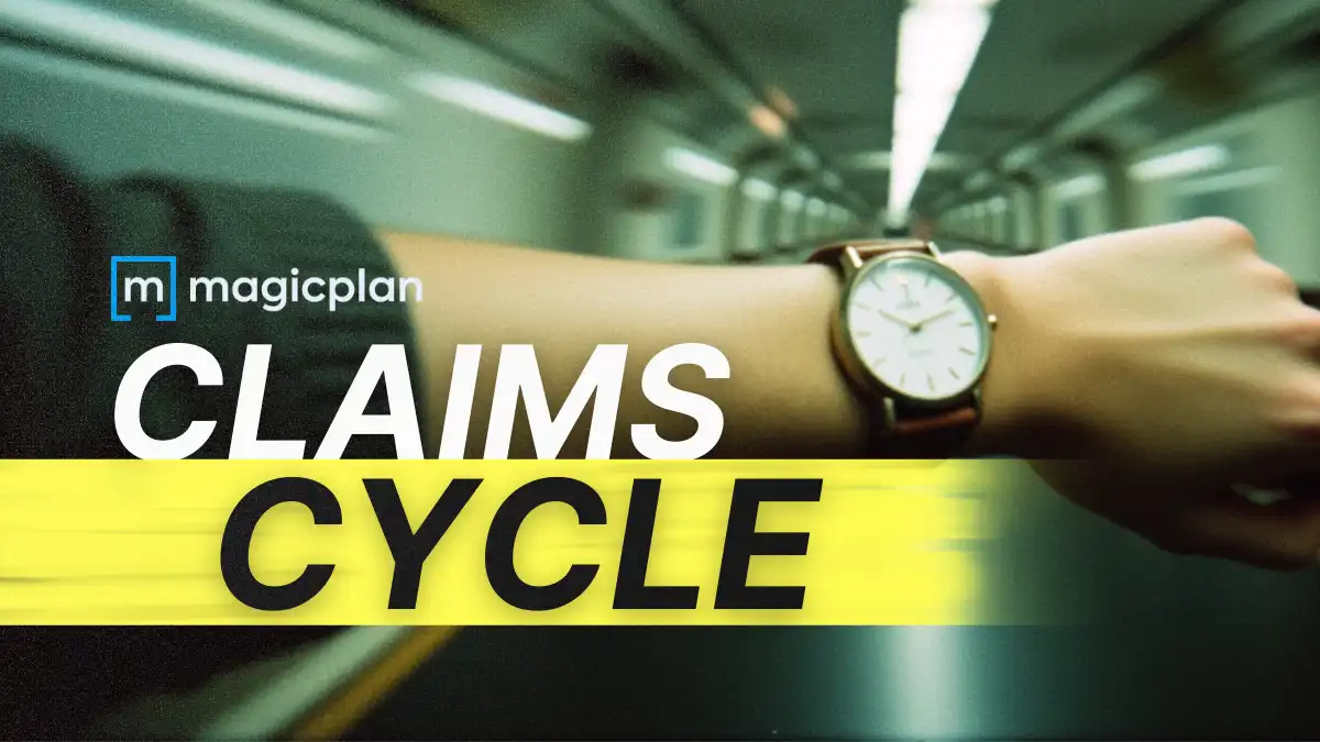 eine Person, die beim Laufen auf die Uhr schaut