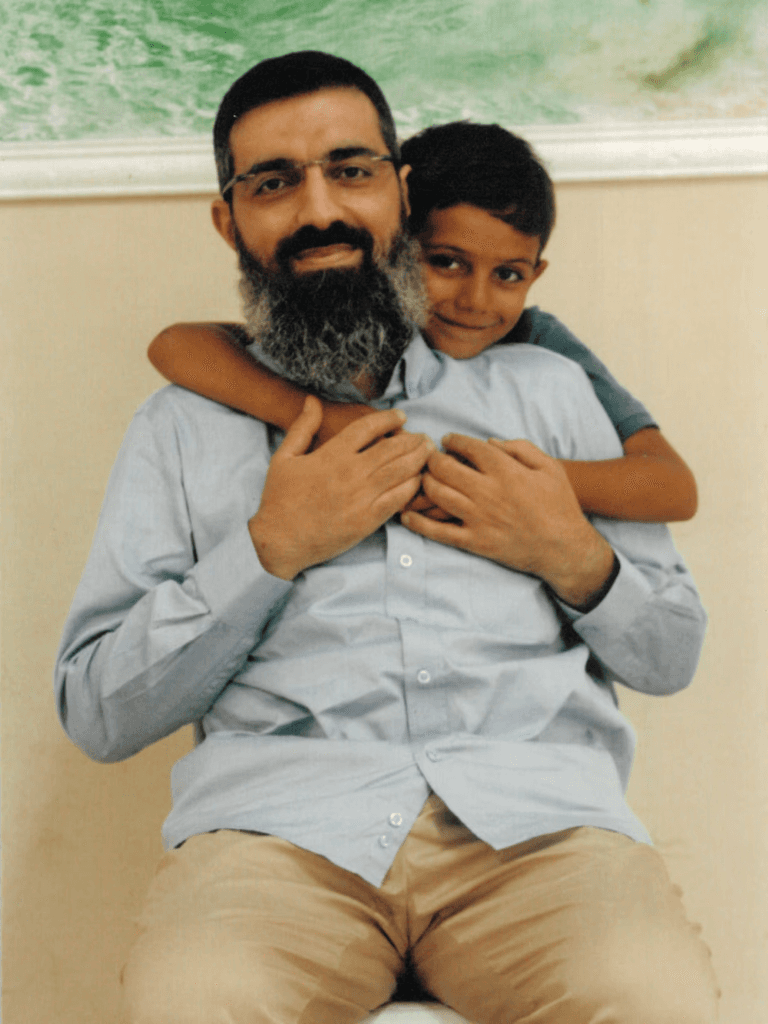 Halis Bayancuk ve Oğlu Muhammed Hanzala