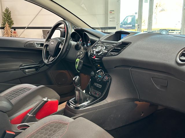 FORD Fiesta 2016 RED Gebrauchtwagen - Galeriebild 10