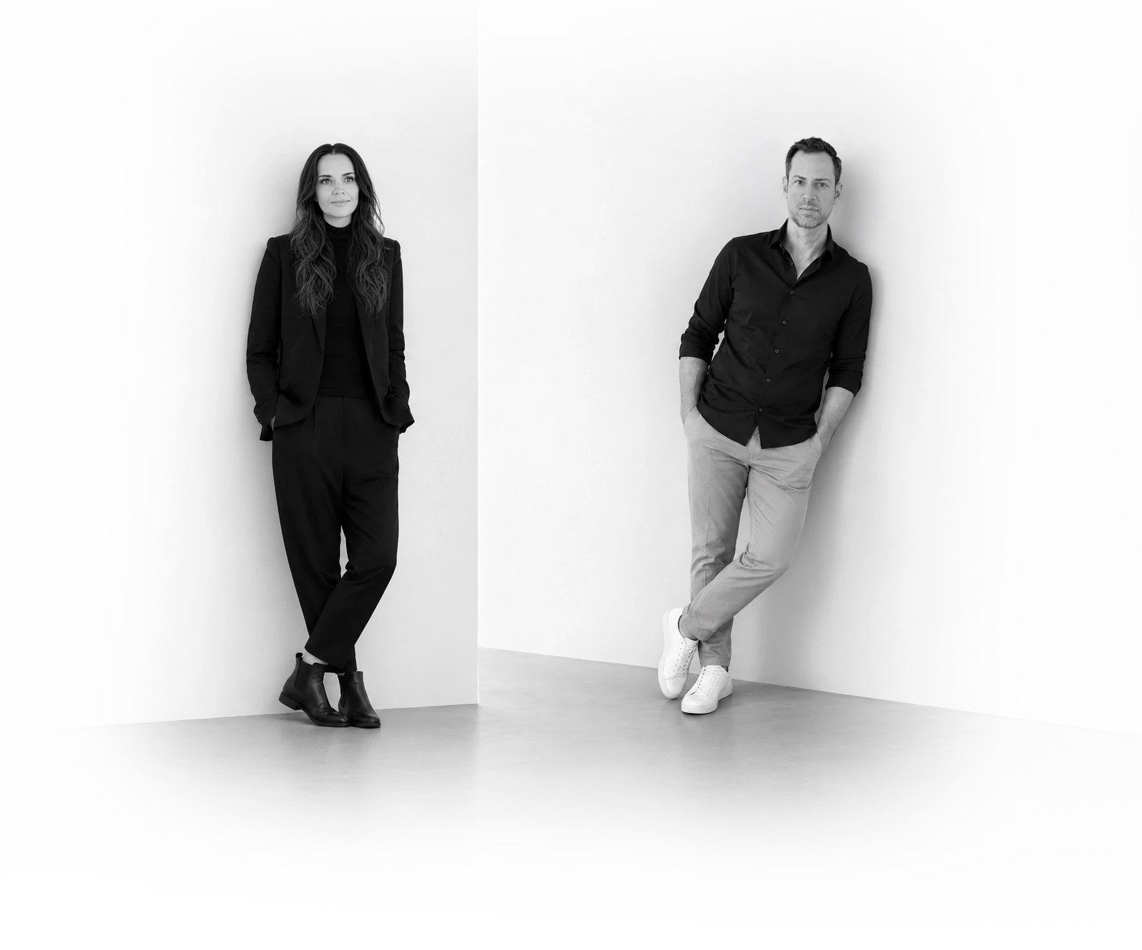 Jana Backhaus und Sören Groß, die Partner von plan 101, in einem hellen architektonischen Raum.