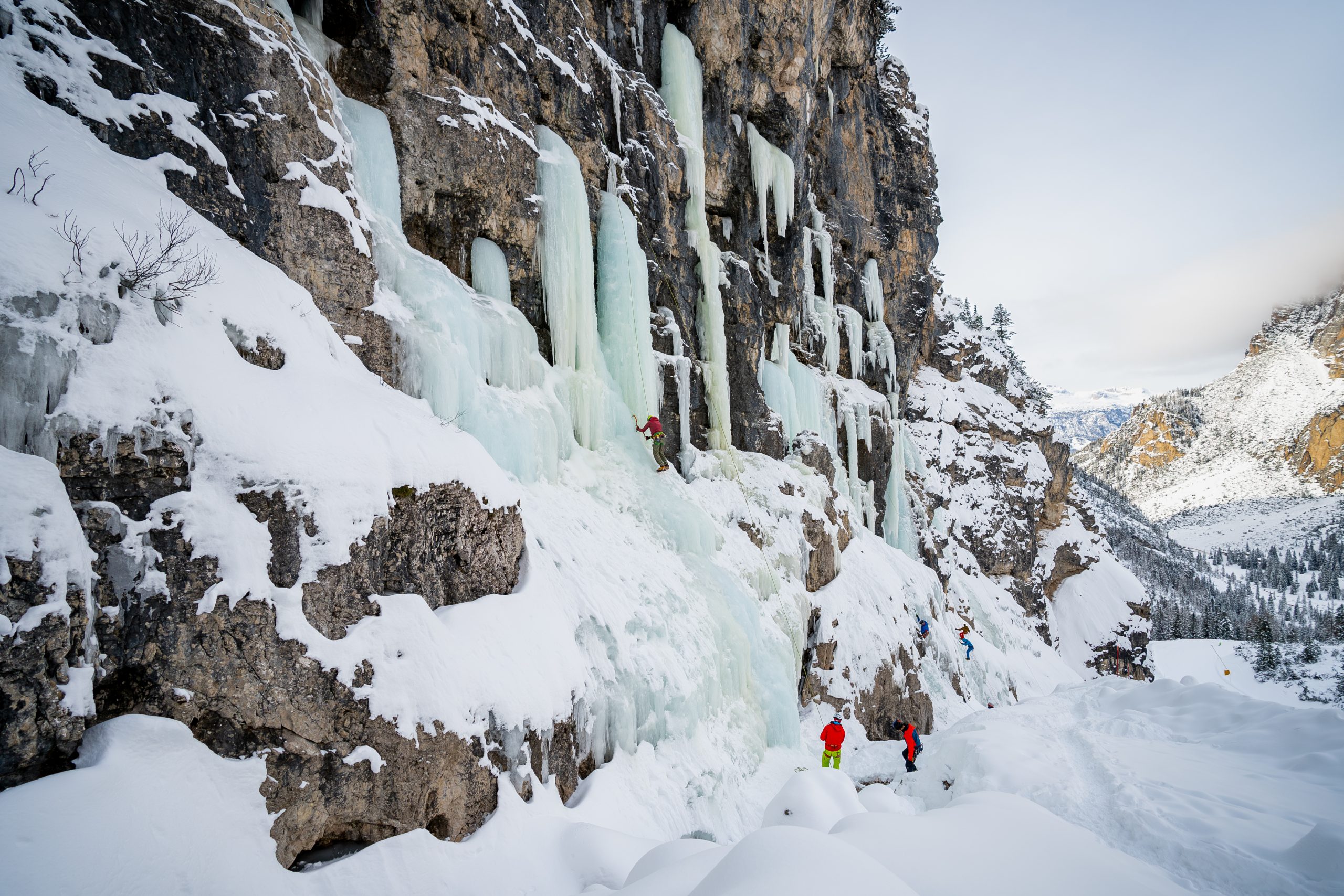 Ice climbing course Dolomites