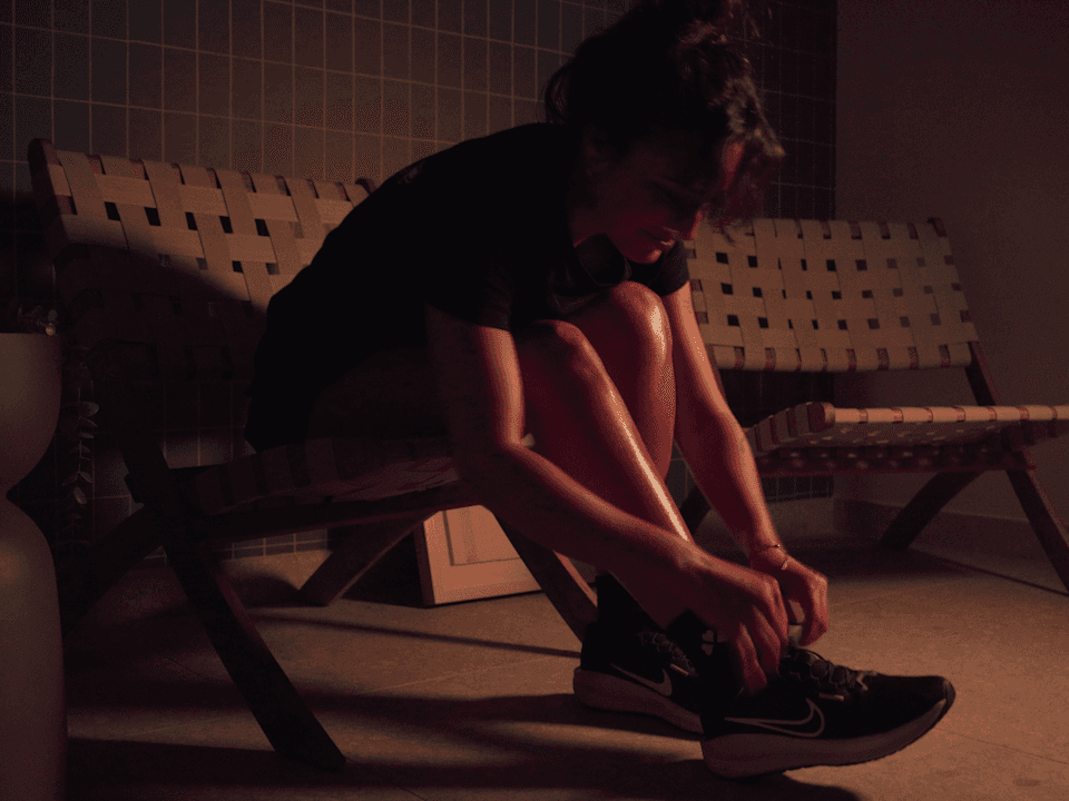 Vidéo événementielle de running indoor à Poitiers – escalade, padel et boxe chez Gallery République