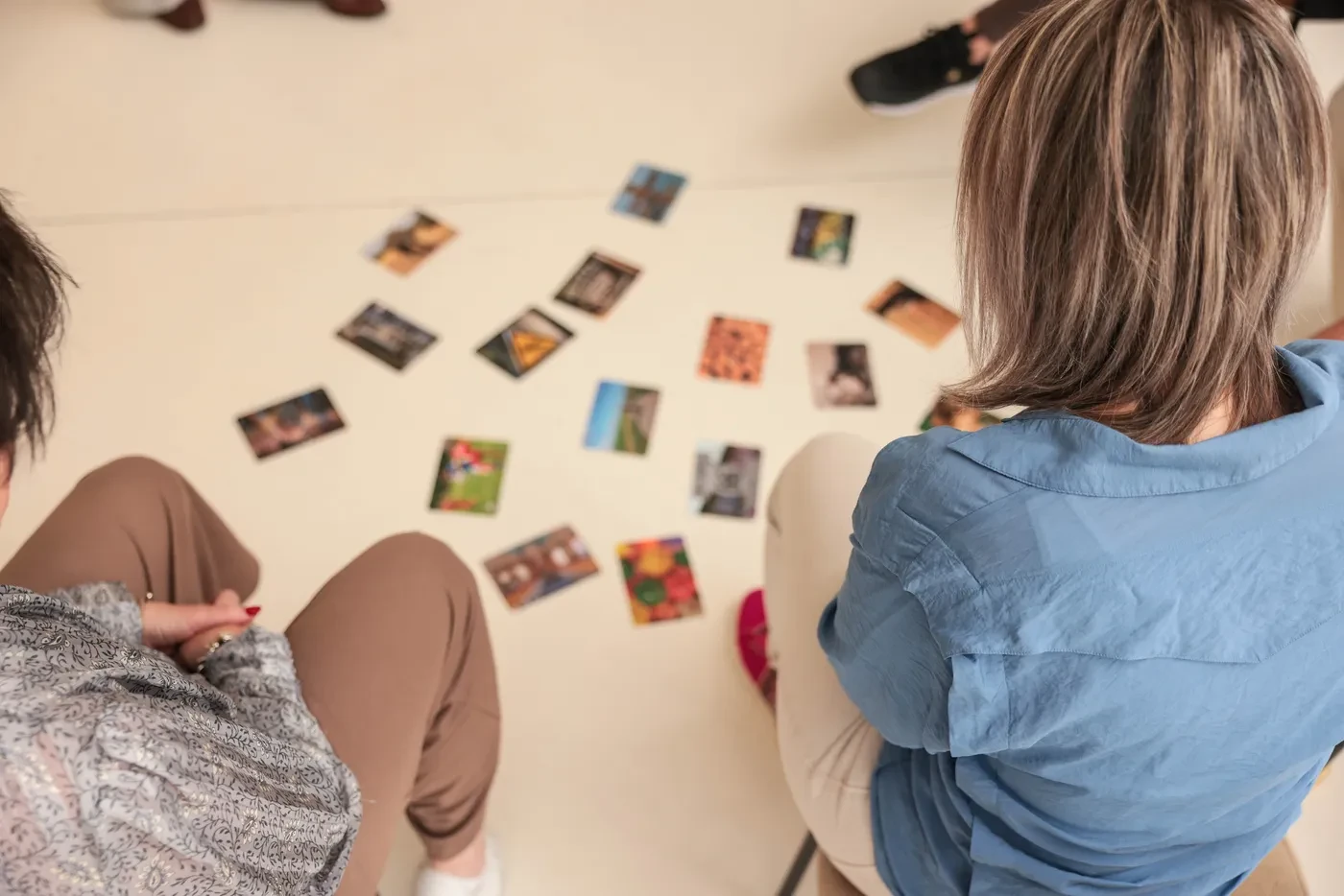 Teamcoaching van Factor G waarbij deelnemers werken aan teamdynamiek, samenwerking en onderlinge verbinding.e