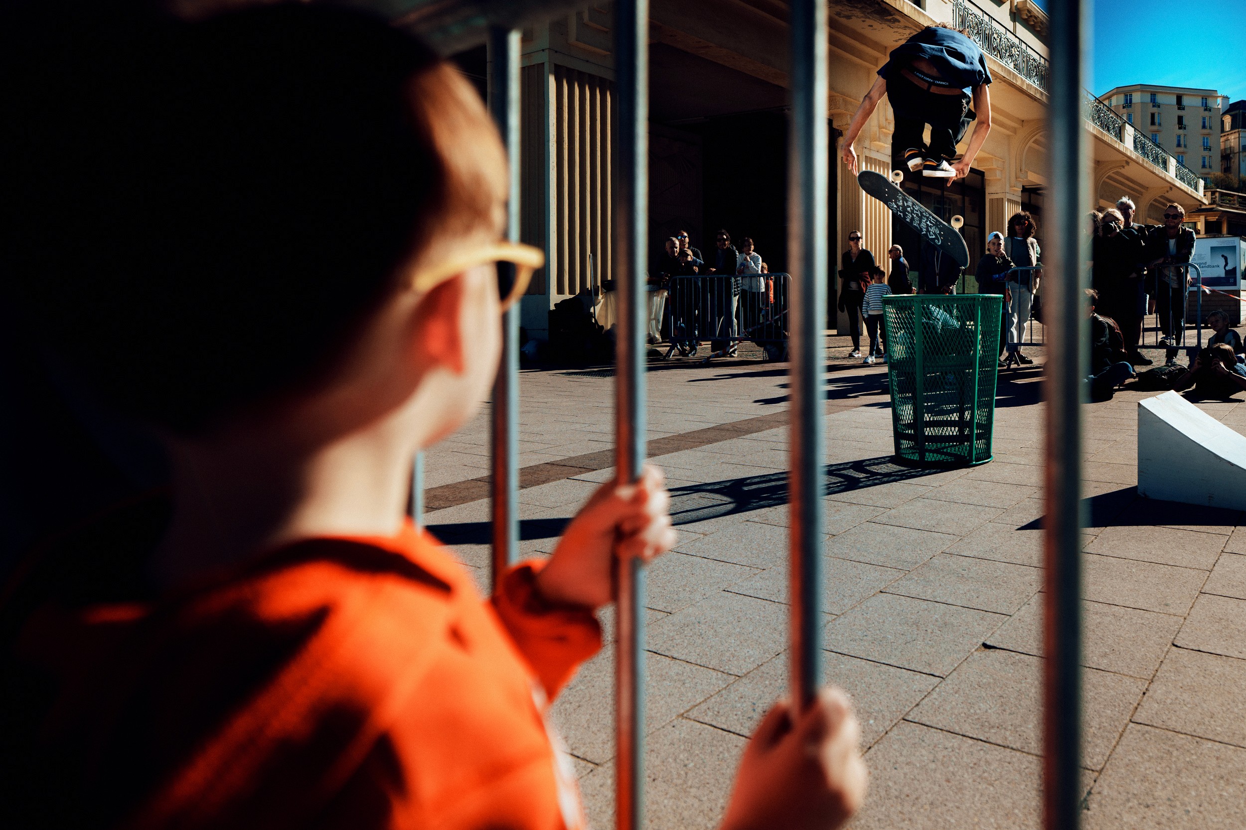 geste tendre pendant un mariage à biarritz