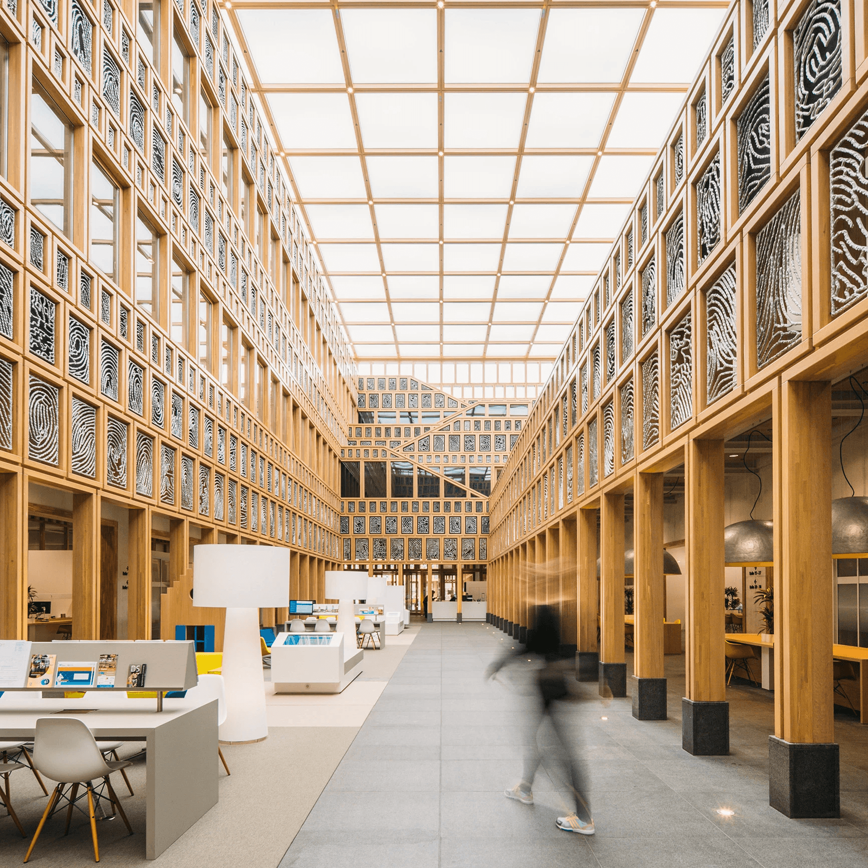 Interior photo of the main hall in the city hall of Deventer