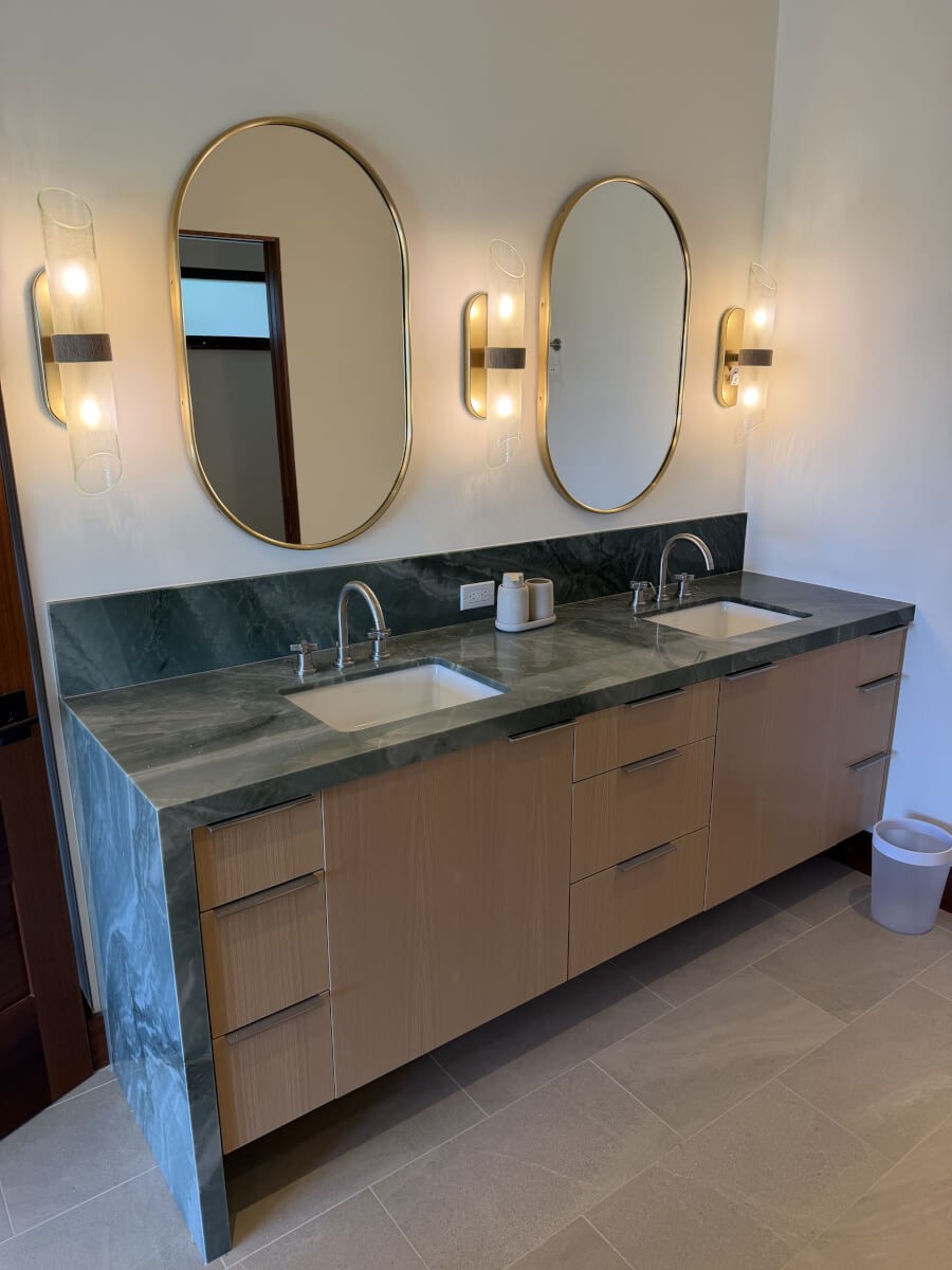 Painted primary bathroom, Big Island home