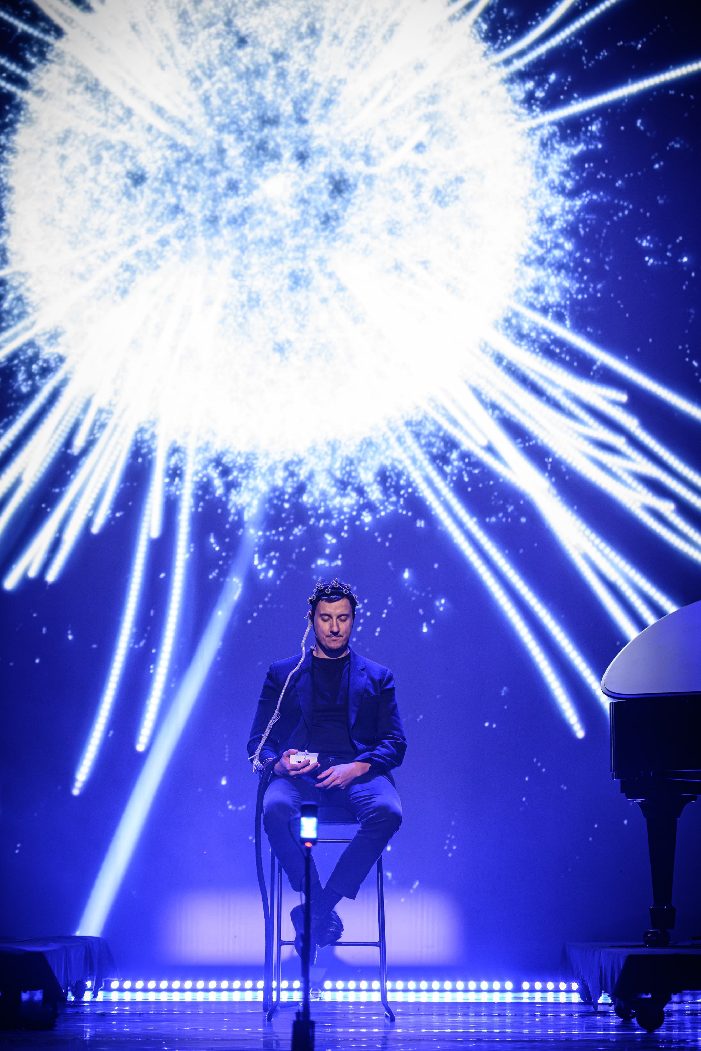 Live visuals from Echoes of Eternity, an immersive performance created by RenaiXance with Steinway & Sons in Paris.