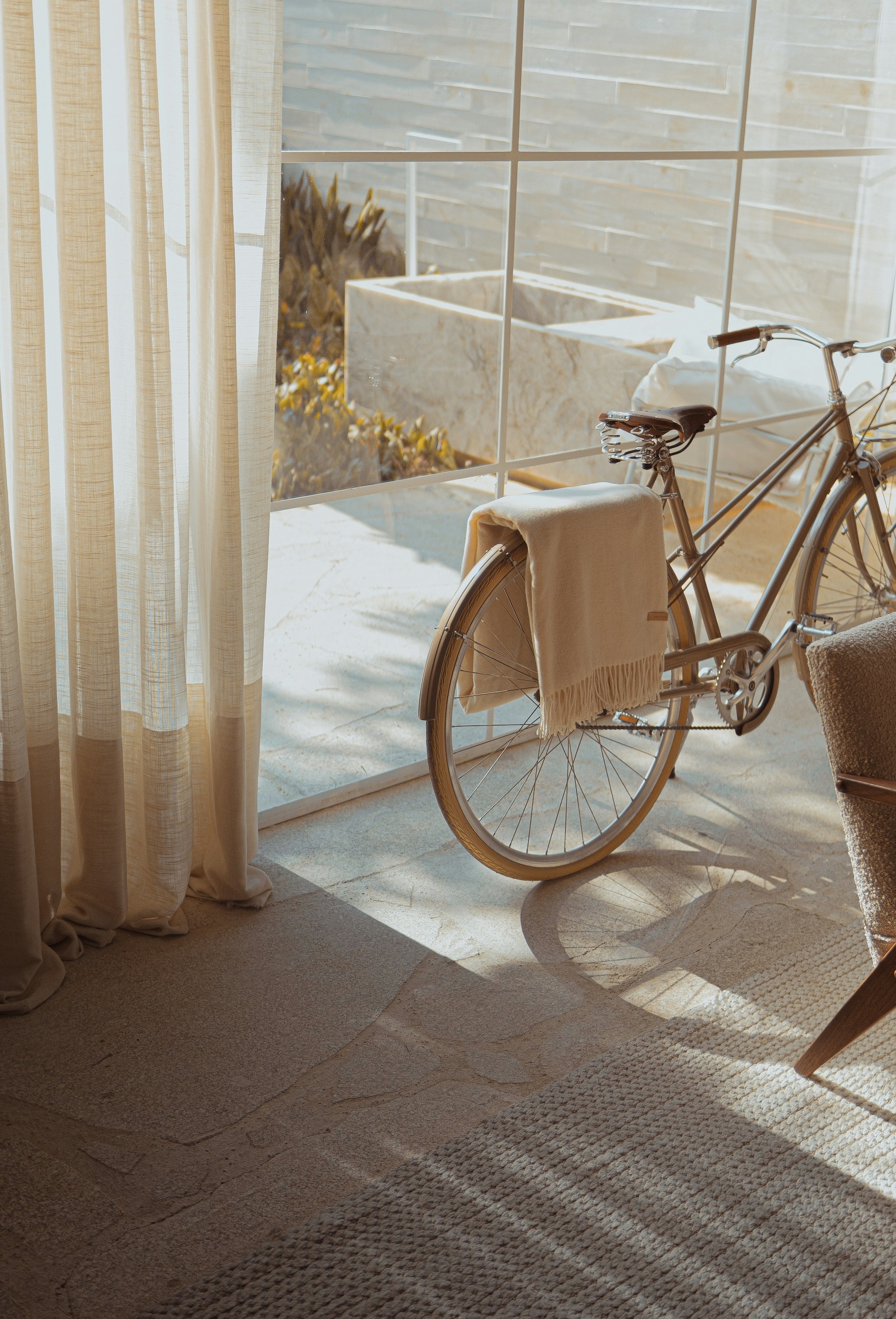 Aesthetic photo of a bicycle.