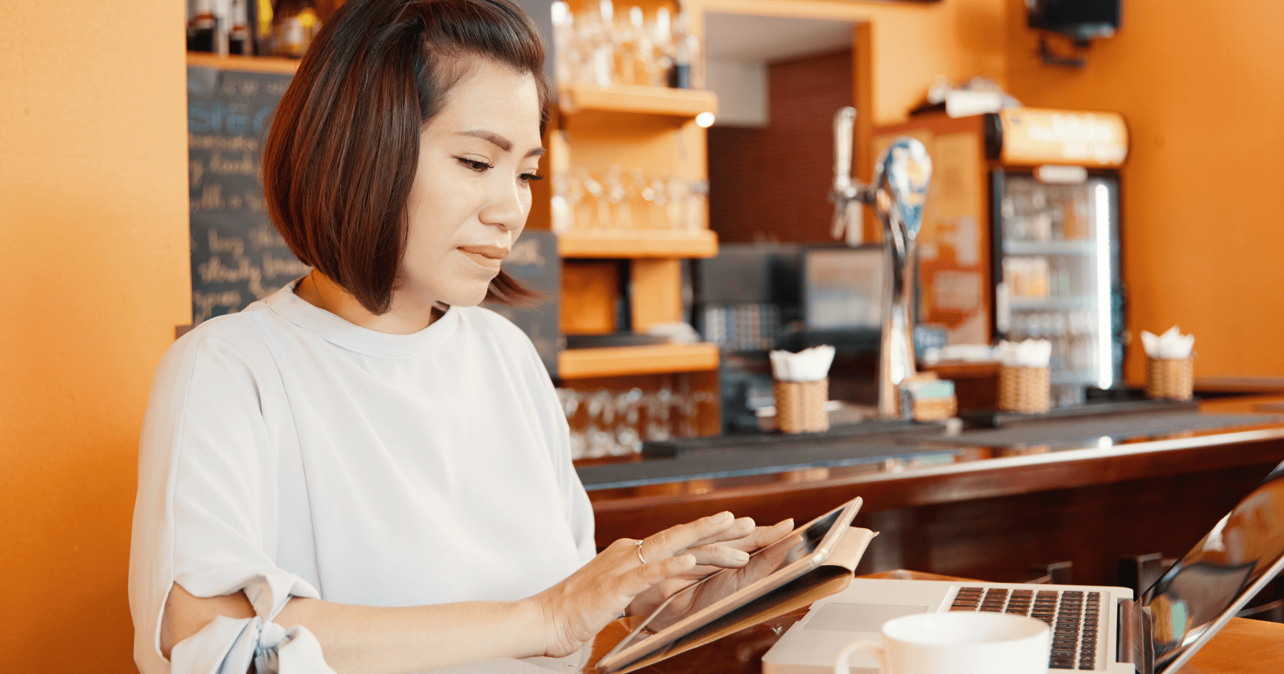 Seorang pemilik perniagaan F&B Malaysia dengan sistem POS