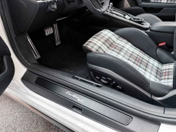 Porsche 911 Turbo S 50 Jahre Lift+Burmester+Pano+360°Kam — Vorschaubild 23