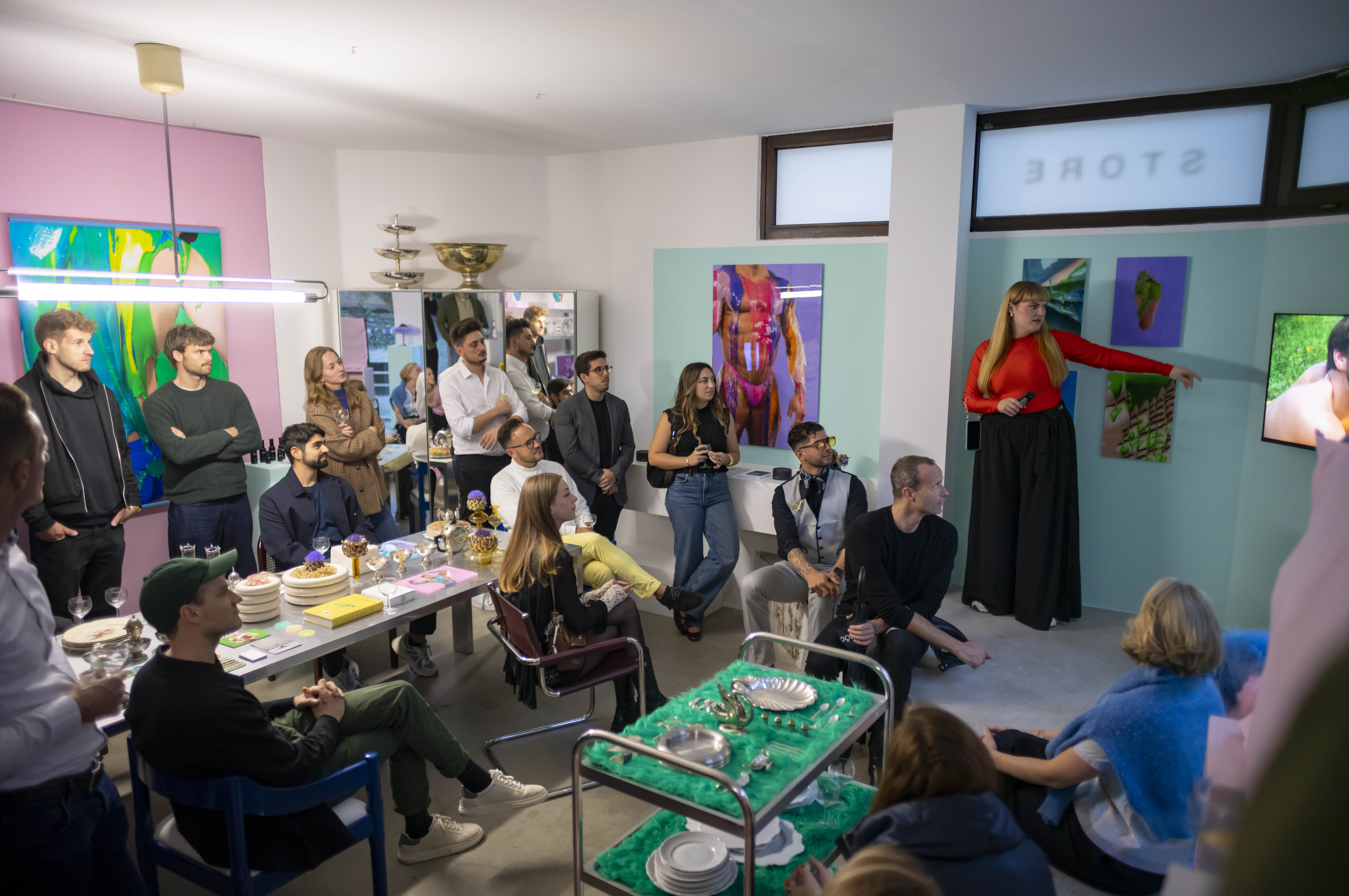 Entrepreneurs engaging in a lively discussion during a Bizz Buzz networking event.