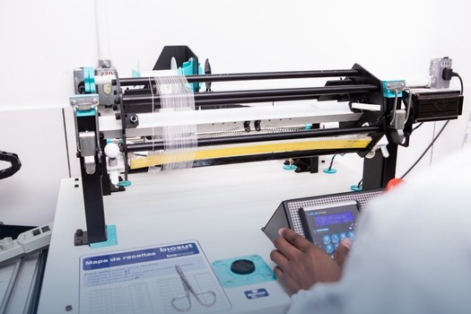 Processo de produção de sutura cirúrgica