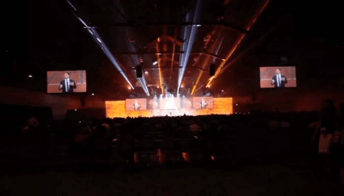 upload video thumbnail