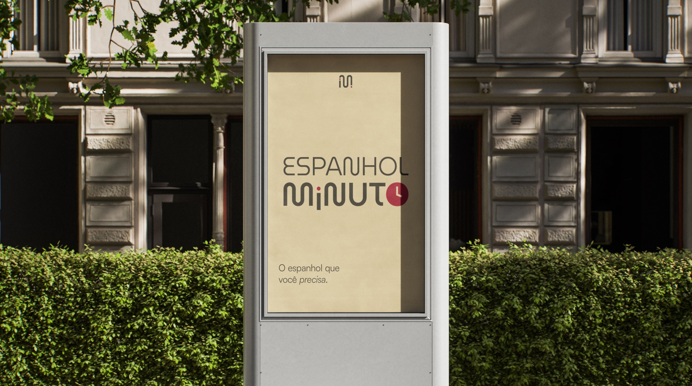 Espanhol Minuto — cartaz em ponto de ônibus