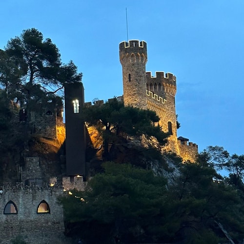 EXTÉRIEUR DU CHÂTEAU DE LLORET
