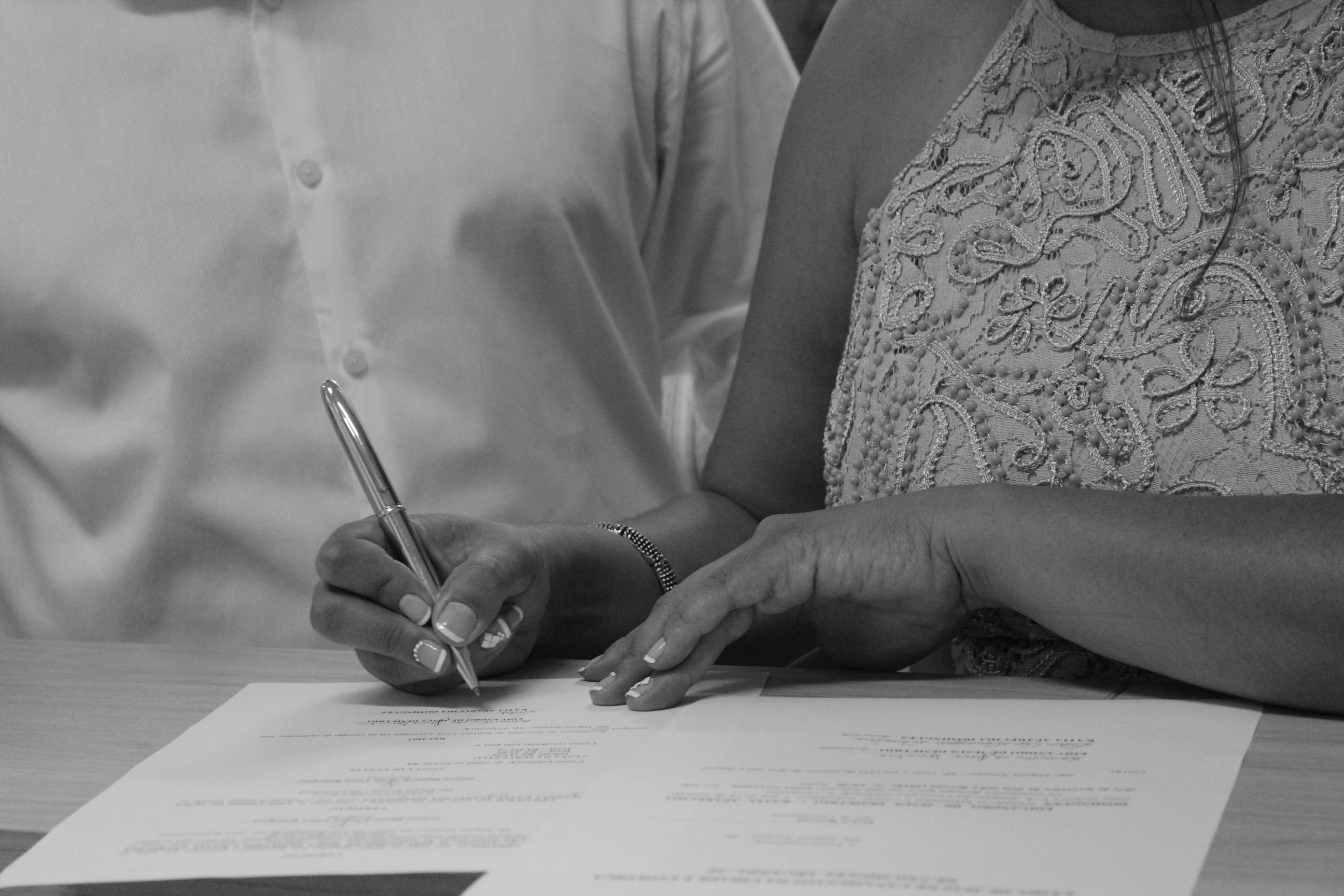 Commercial Lease Agreements in Massachusetts: What Business Owners Must Review Before Signing