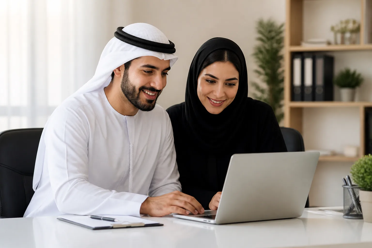 Two shareholder icons within one company outline for a Dubai husband and wife business