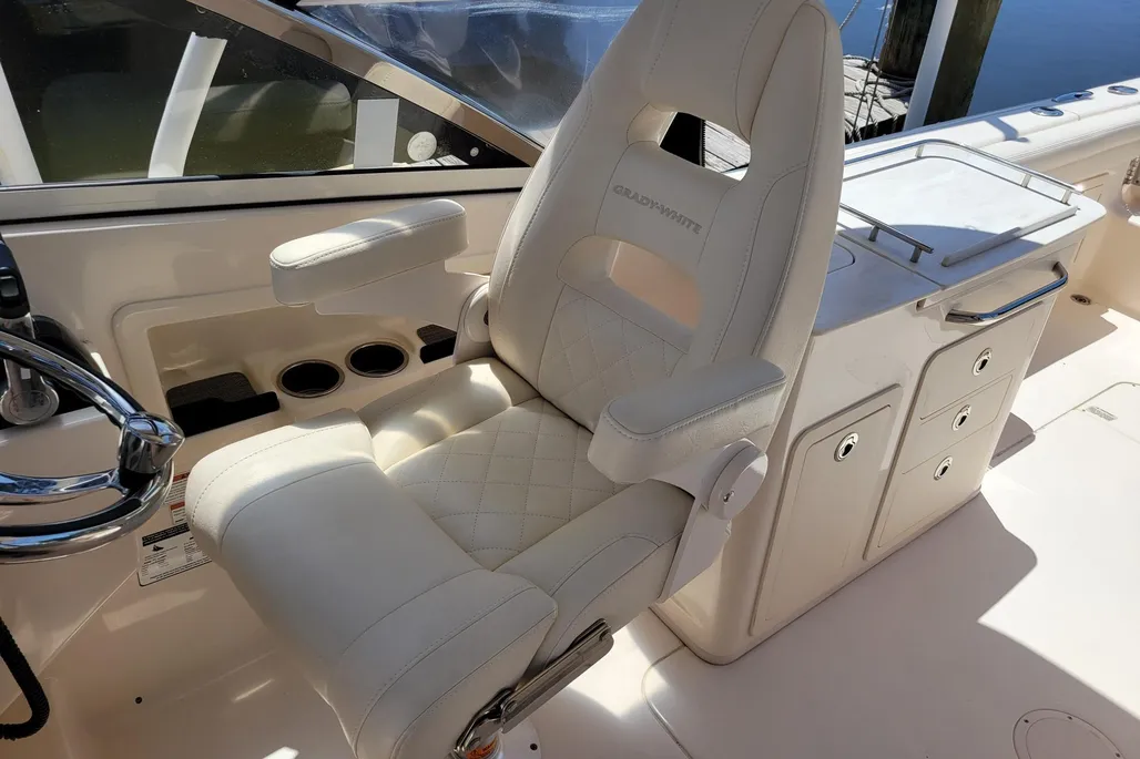 Boat thumbnail 13