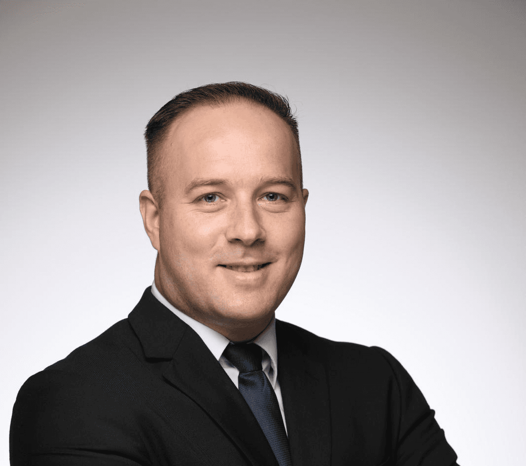 Portrait of a previous client that gave Emir testimonial