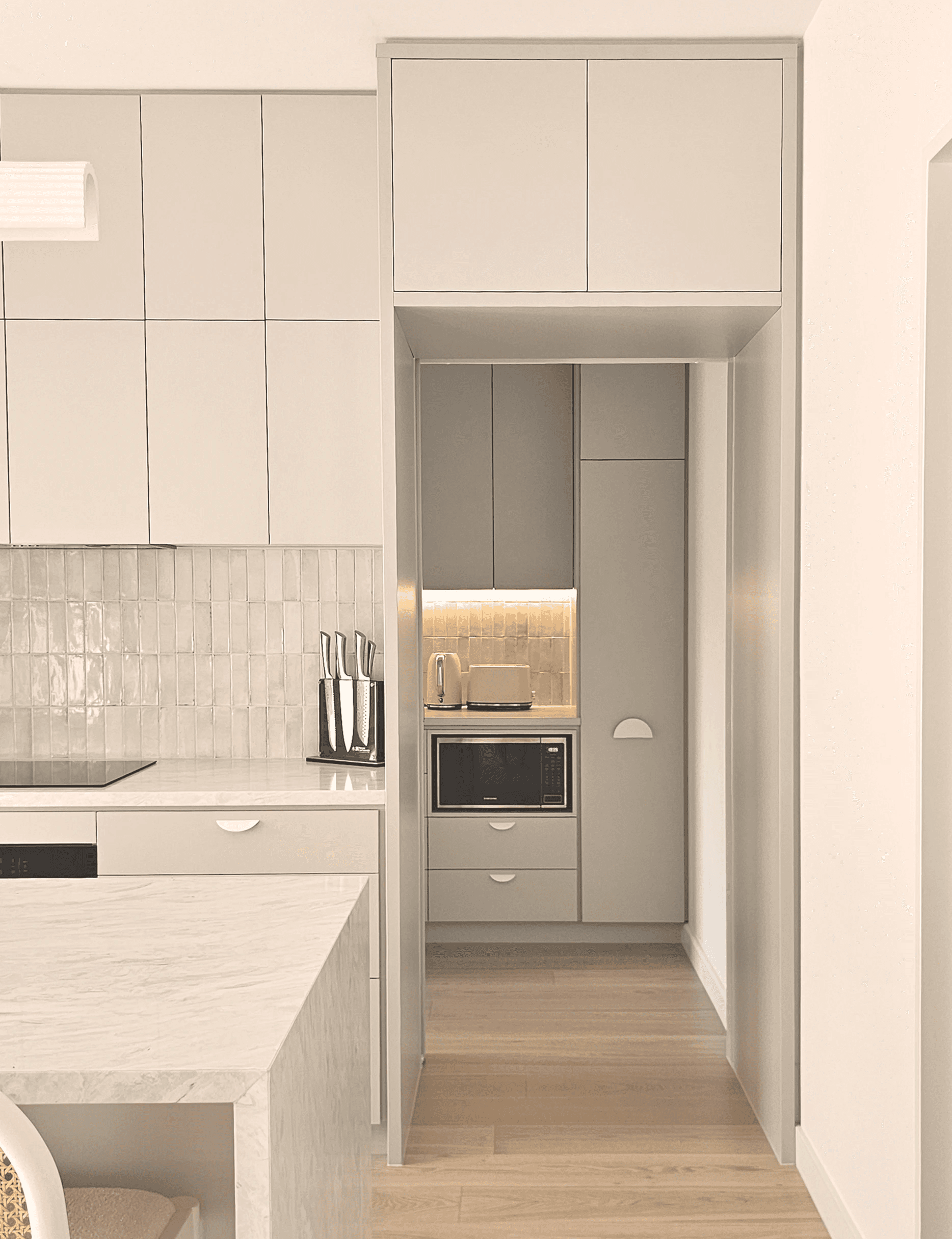 Dazzle Logo with sign horizontal