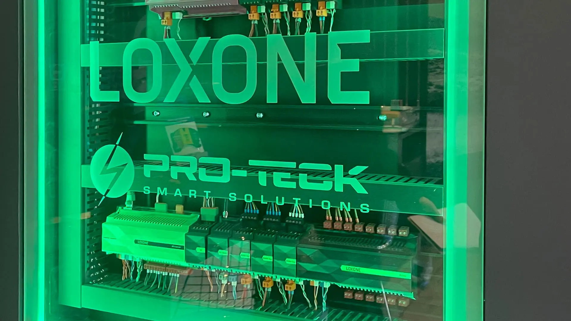 Loxone independent servers, no cloud