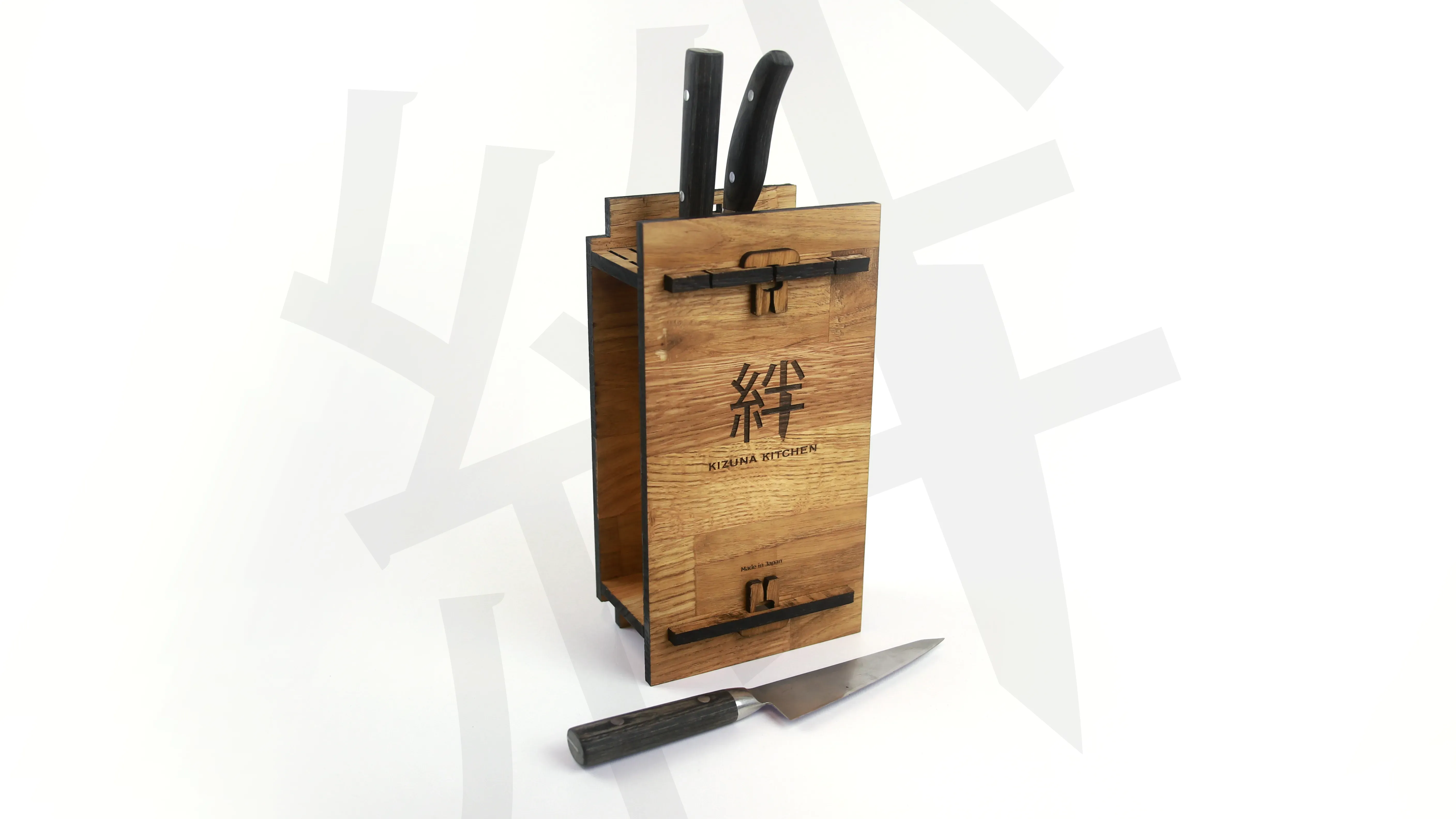 Verpackung von Kizuna Kitchen als Messerblock