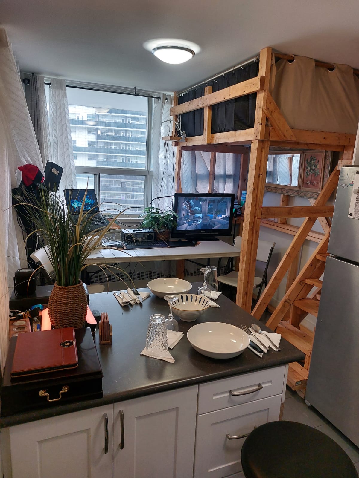 Maximizing spaces: tips for tiny apartments