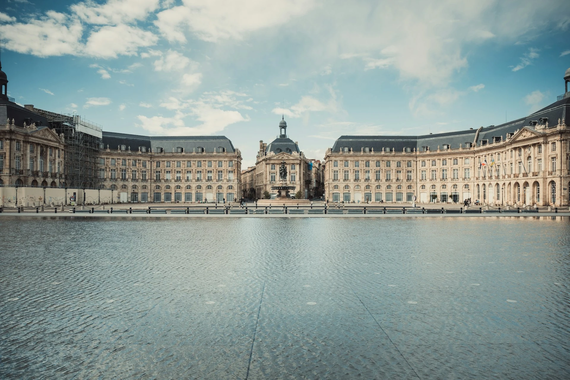 Place de la bourse Bordeaux demenagement