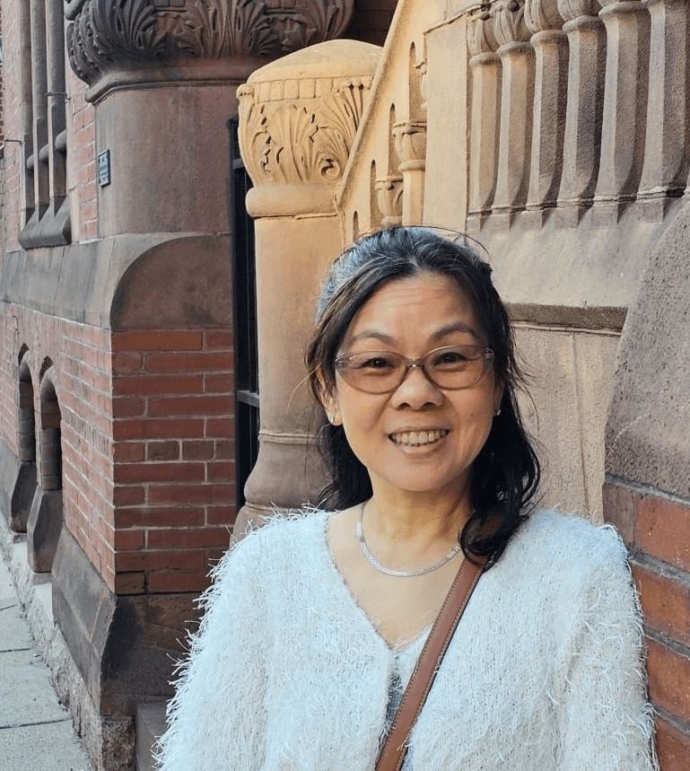 lan luu artist qart gallery profile pic