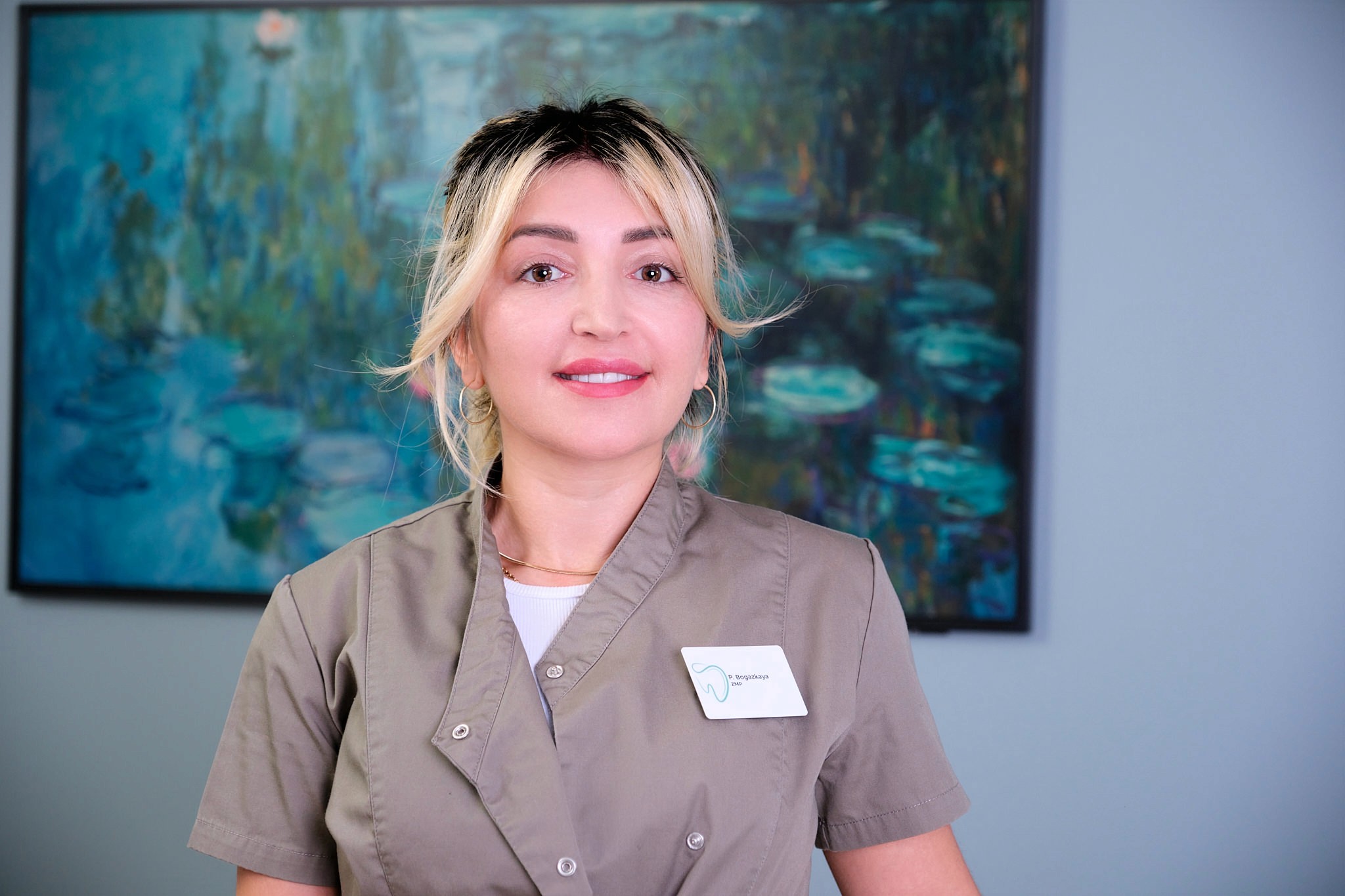 Zahnarzt-Möhringen-Team-Pinar-Bogazkaya