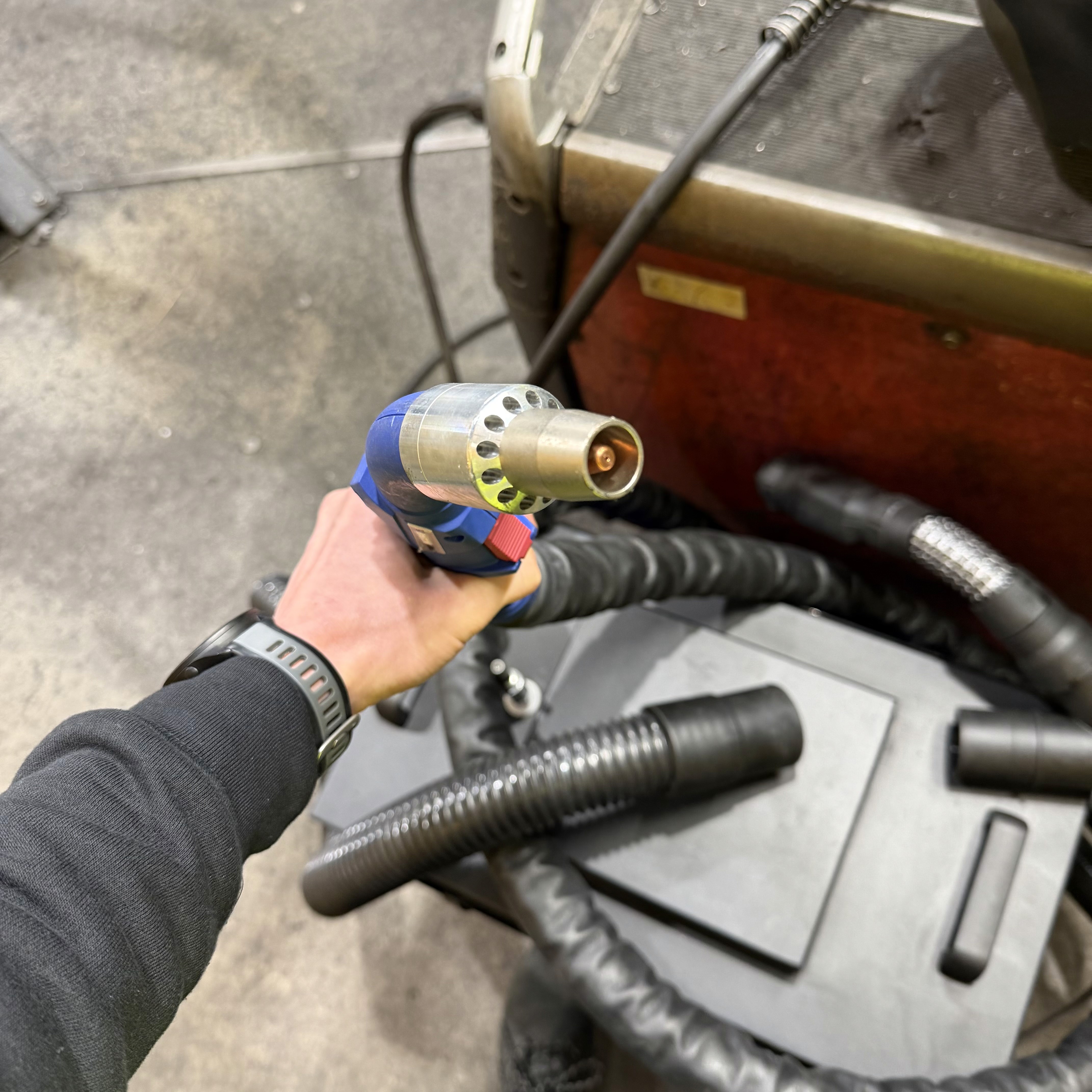 On torch extraction welding
