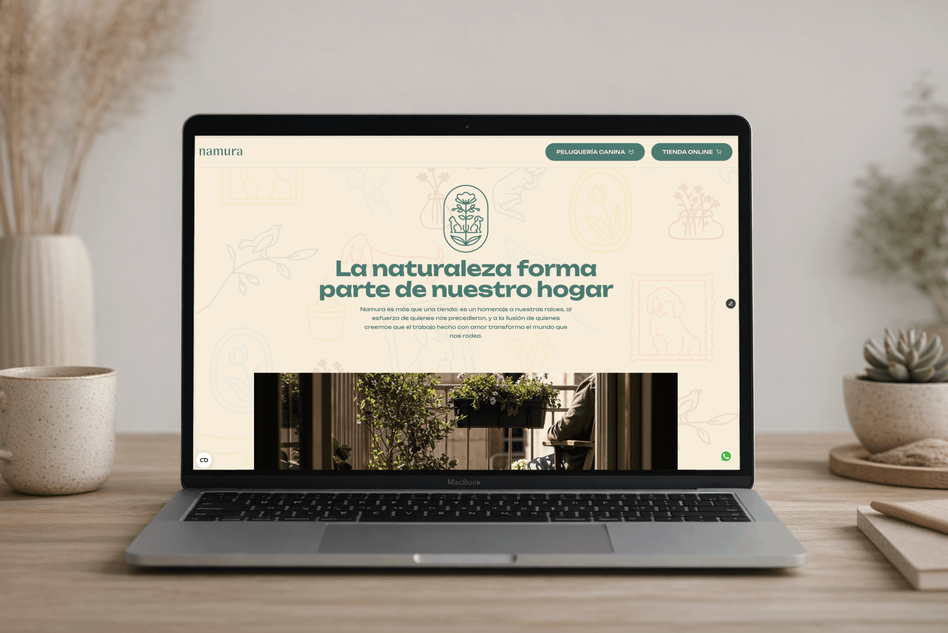 Logotipo formado por las palabras weuta en blanco sobre fondo naranja corporativo.