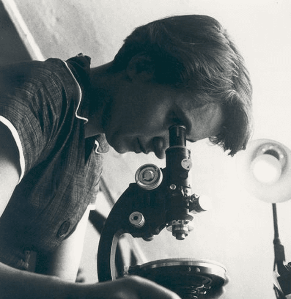 Colored portrait of Rosalind Elsie Franklin.