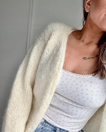 It’s a Vibe Cardi knitting pattern by Based Design